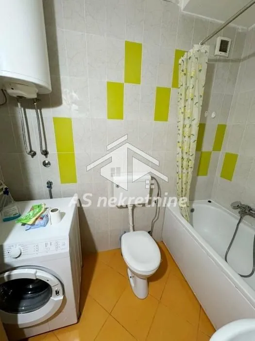 Izdavanje, dvosoban stan, 73m², Južni Bulevar, Vračar Sve Podlokacije