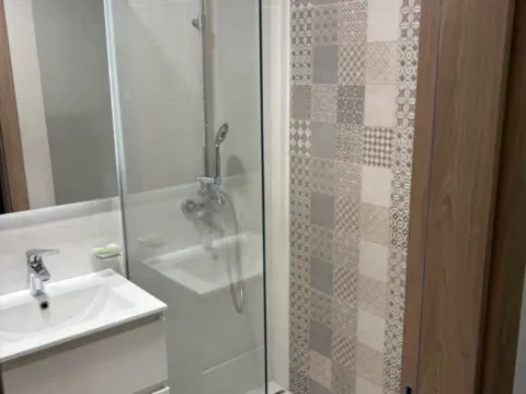 Izdavanje, jednosoban stan, 50m², City Kvart, Podgorica - image 7