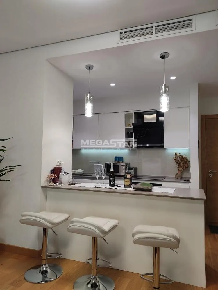 Prodaja, trosoban stan, 94m², Savski Venac, Beograd