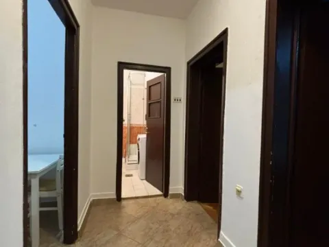 Izdavanje, dvosoban stan, 65m², Centar, Podgorica - image 5