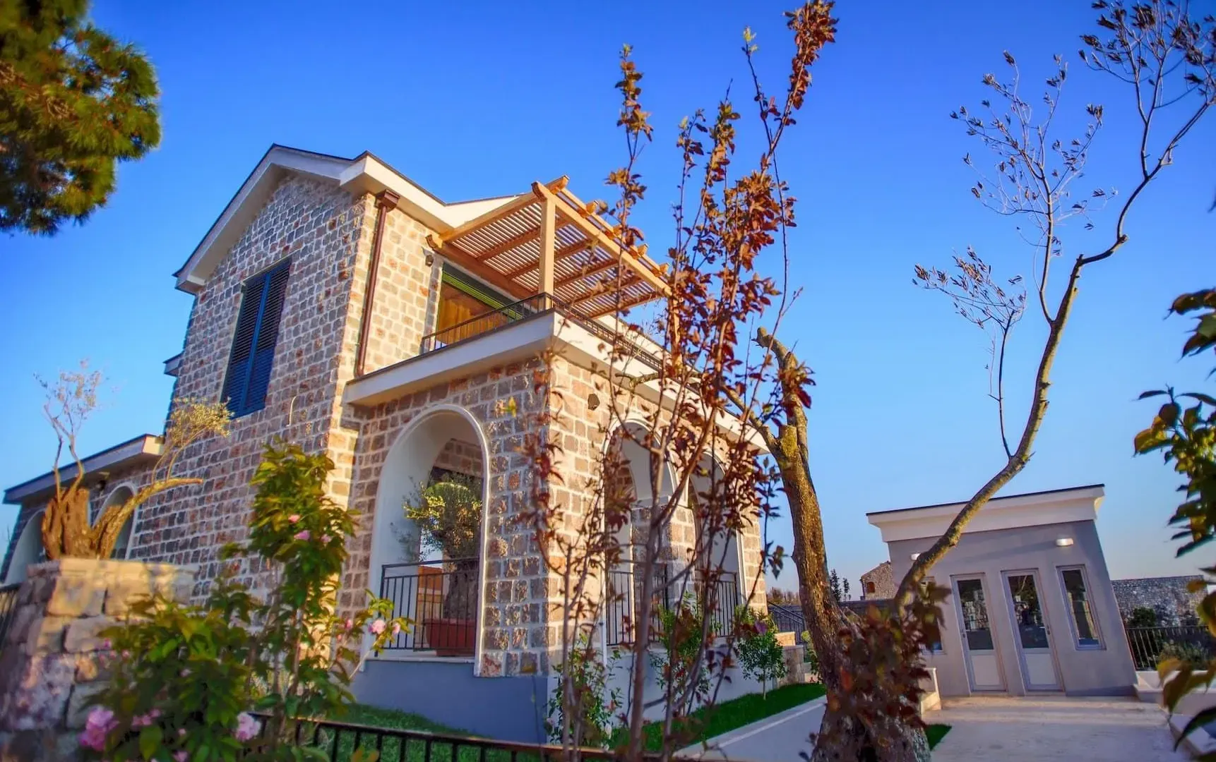 Sale, house, 320m², Kotor, Crna Gora