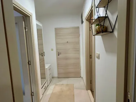 Izdavanje, jednosoban stan, 46m², City Kej, Podgorica - image 6