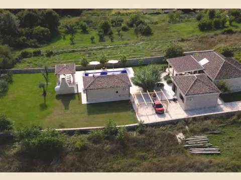 Prodaja, kuća, 1m², Radanovići, Kotor - image 2