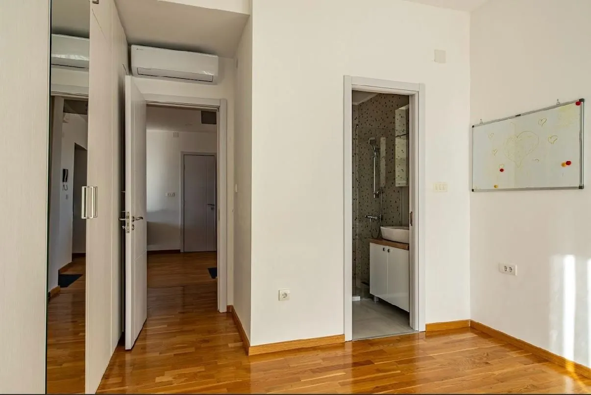 Prodaja, trosoban stan, 129m², Donja Lastva, Tivat