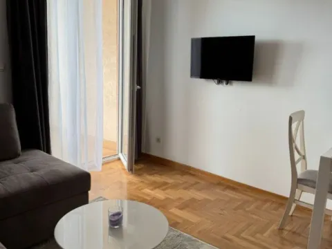 Izdavanje, jednosoban stan, 30m², Rozino, Budva - image 5