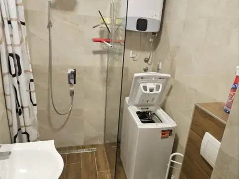 Izdavanje, dvosoban stan, 48m², Zemun Save Kovačevića, Zemun Sve Podlokacije - image 12