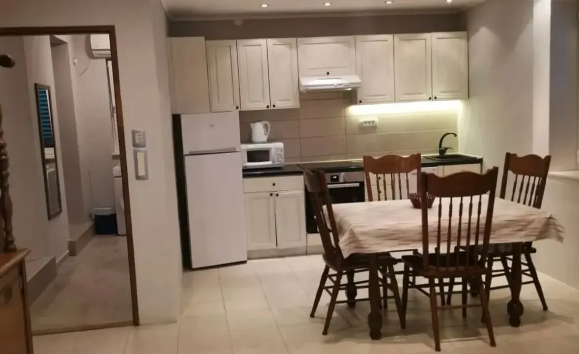 Izdavanje, dvosoban stan, 80m², Mažina, Tivat