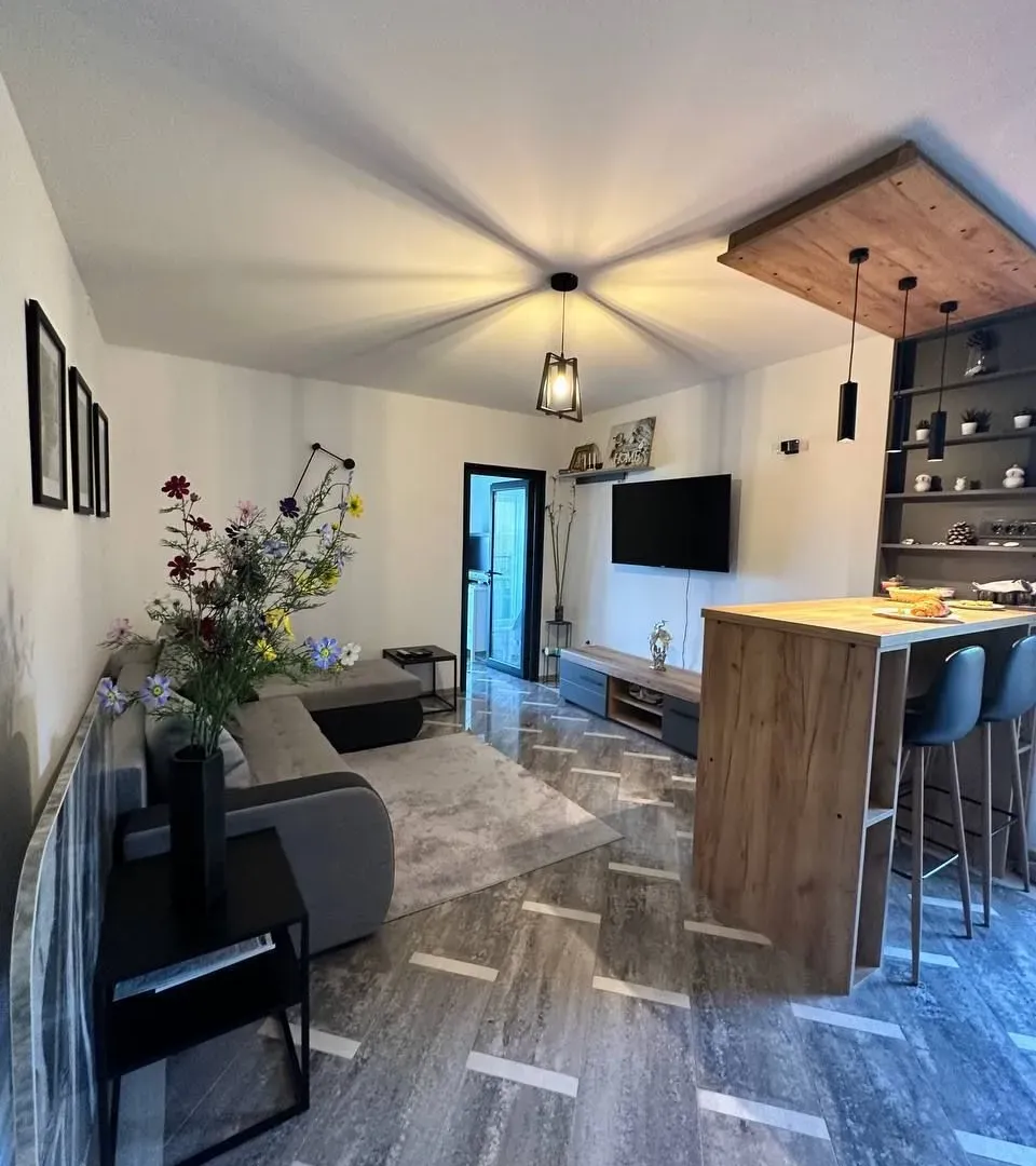 Prodaja, dvosoban stan, 54m², Seoce, Budva