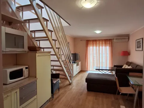 Sale, one bedroom apartment, 52m², Bečići, Budva - image 11