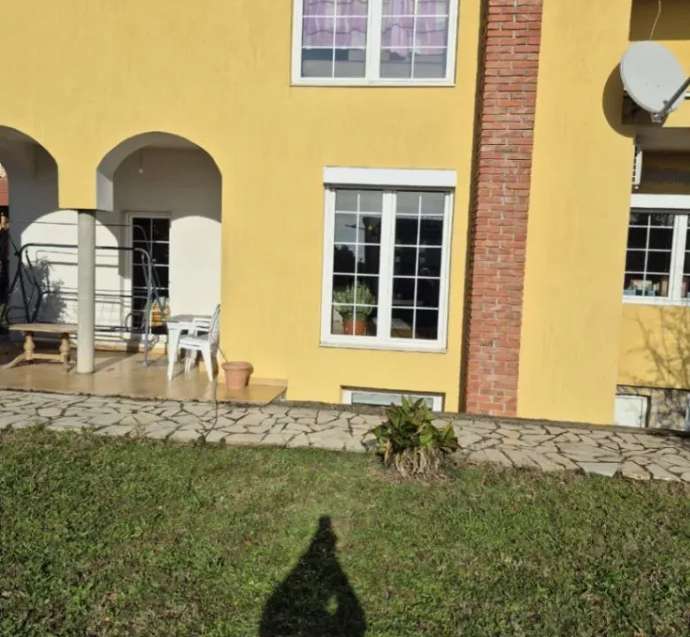 Prodaja, kuća, 230m², Stara Lipovica, Barajevo