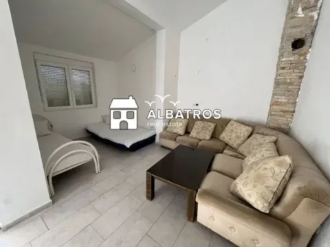 Izdavanje, kuća, 250m², Sutomore, Bar - image 2