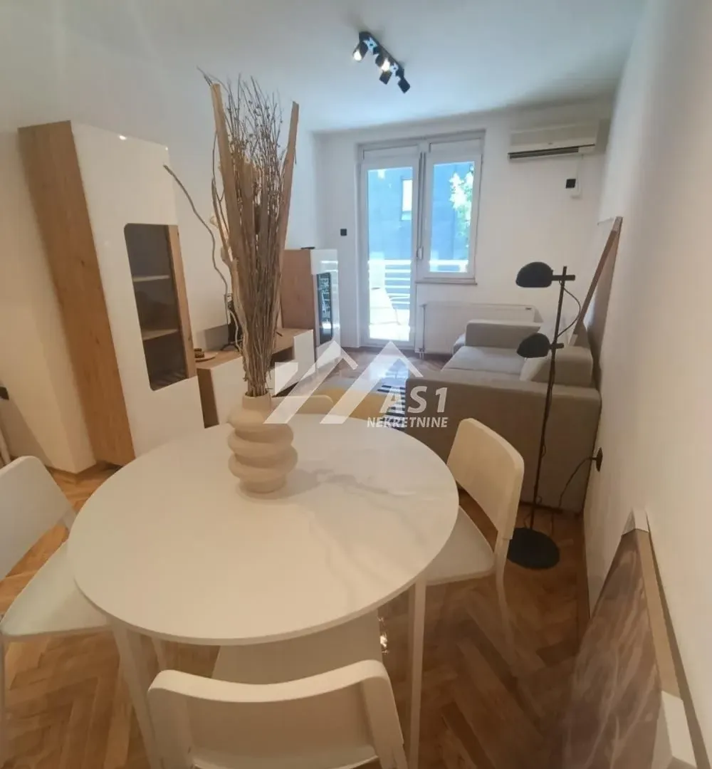 Rent, two bedroom apartment, 55m², Bulevar Oslobodjenja, Novi Sad Sve Podlokacije
