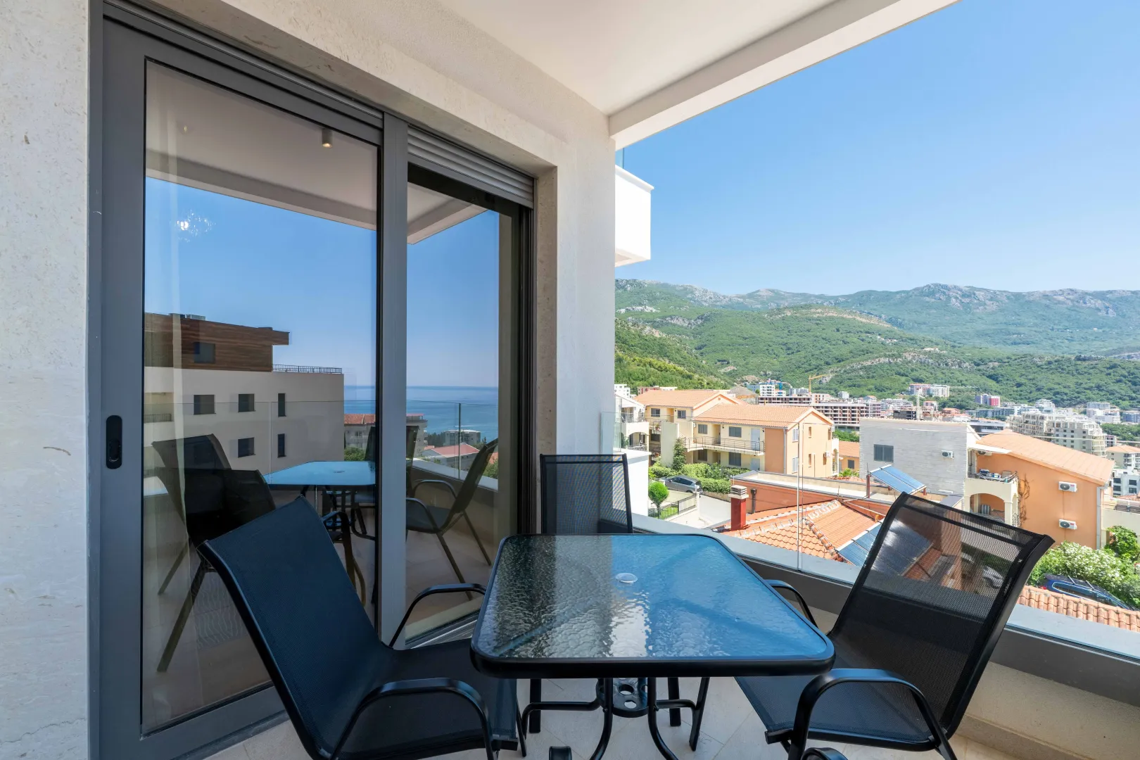 Izdavanje, jednosoban stan, 41m², Bečići, Budva