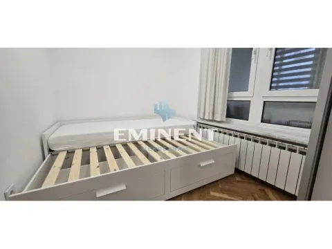 Izdavanje, trosoban stan, 97m², Slavija, Vračar Sve Podlokacije - image 7