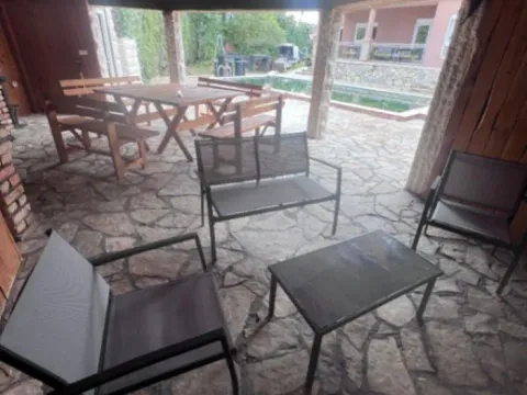 Izdavanje, kuća, 330m², Zeta, Podgorica - image 5