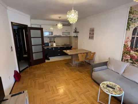 Rent, one bedroom apartment, 52m², Budva, Crna Gora - image 2