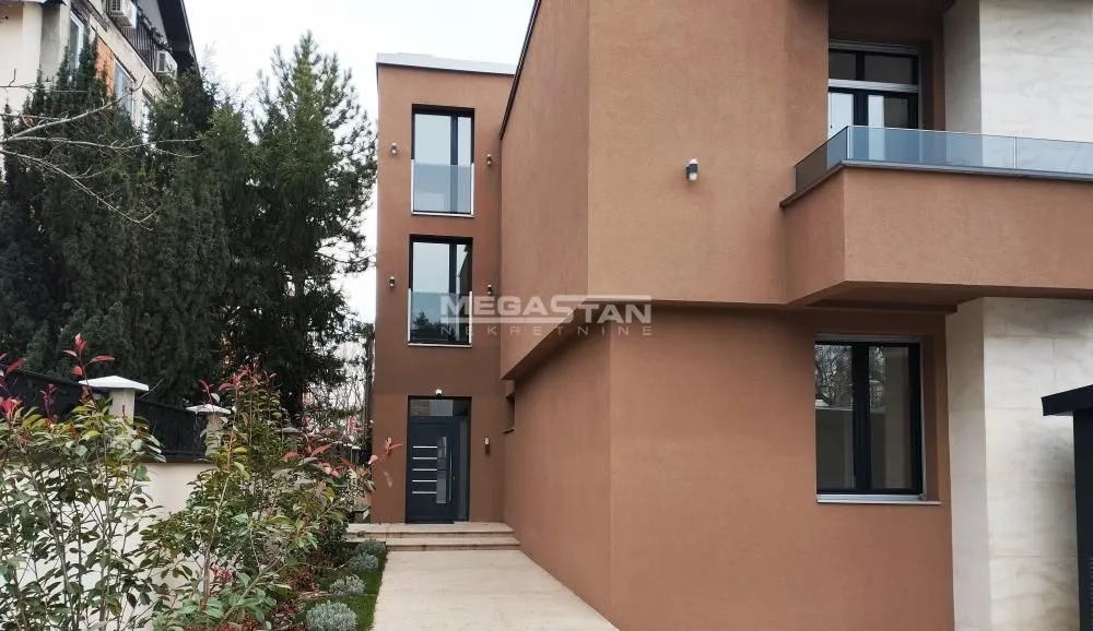 Rent, four bedroom apartment, 156m², Savski Venac, Beograd