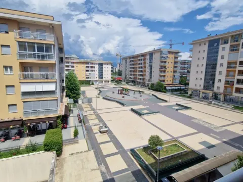 Izdavanje, jednosoban stan, 50m², City Kvart, Podgorica - image 11
