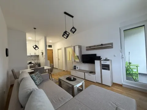 Izdavanje, jednosoban stan, 37m², Bulevar Evrope, Novi Sad Sve Podlokacije - image 3