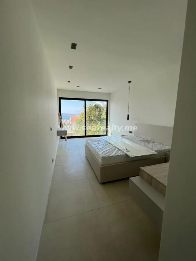 Prodaja, kuća, 273m², Tivat, Crna Gora