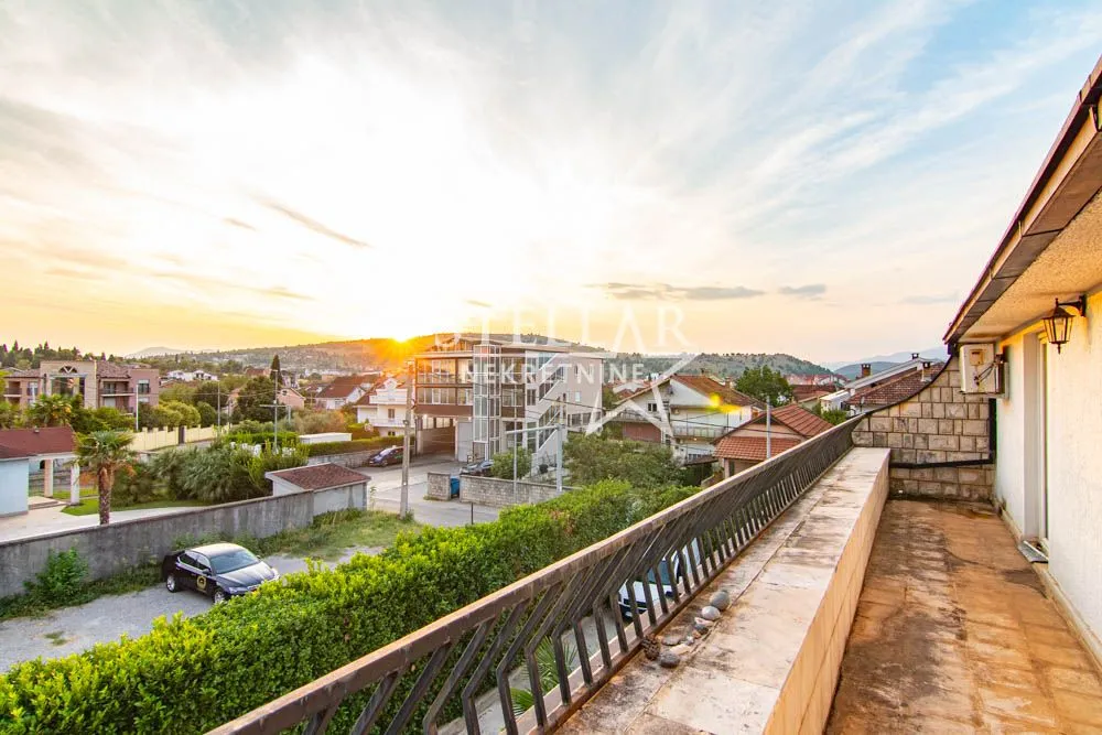 Izdavanje, kuća, 250m², Zagorič, Podgorica