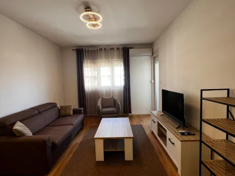 Rent, one bedroom apartment, 46m², Central Point, Podgorica - image 1