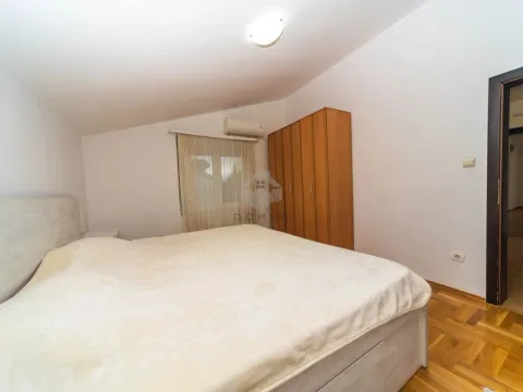 Izdavanje, dvosoban stan, 115m², Tološi, Podgorica - image 9