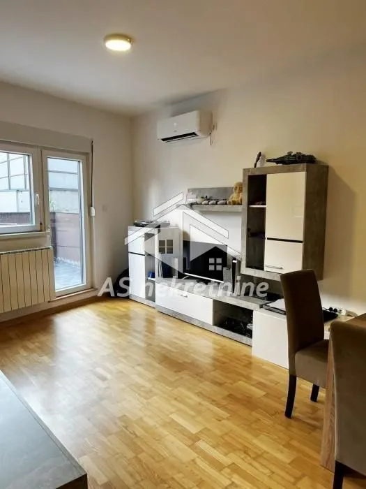Rent, two bedroom apartment, 57m², Autokomanda, Voždovac Sve Podlokacije