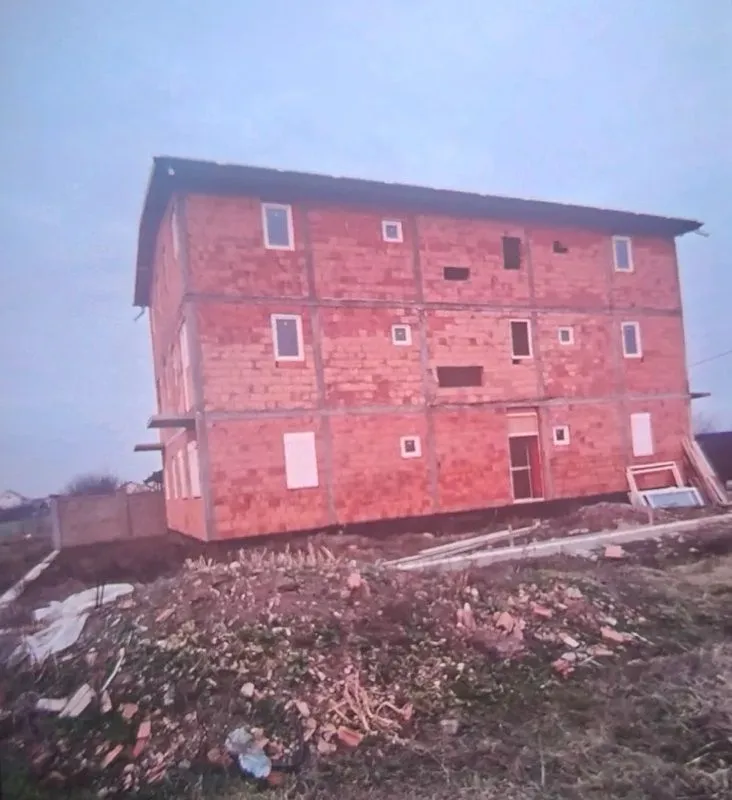 Prodaja, kuća, 410m², Bečmen, Surčin