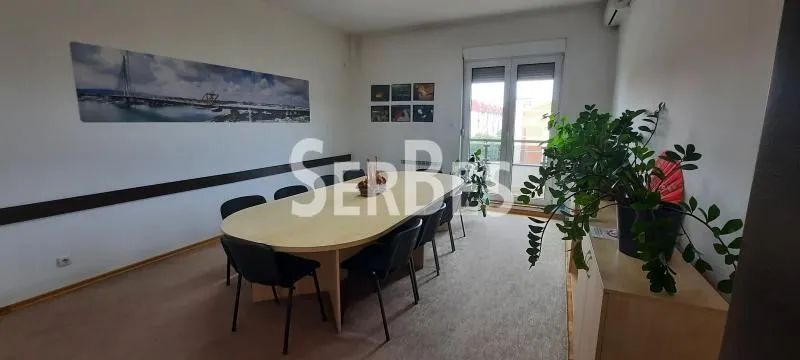 Rent, office space, 210m², Bulevar Oslobodjenja, Novi Sad Sve Podlokacije