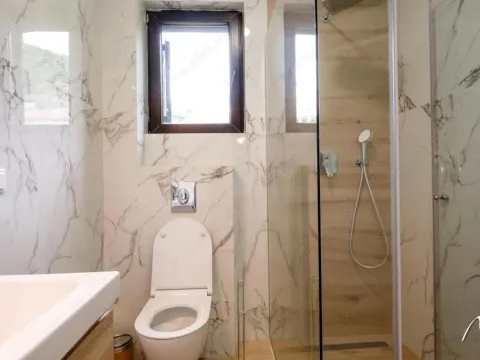 Prodaja, jednosoban stan, 50m², Centar, Tivat - image 4