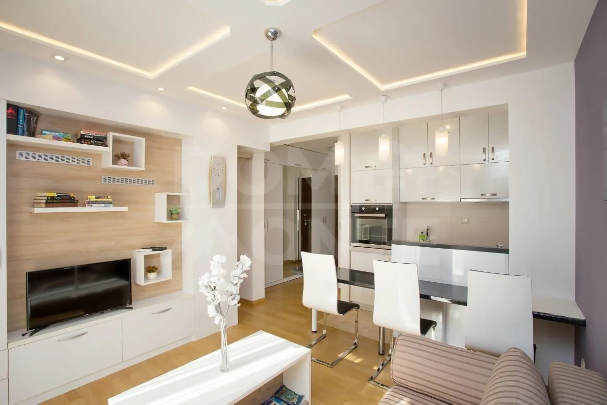 Rent, one bedroom apartment, 45m², Dobrota, Kotor