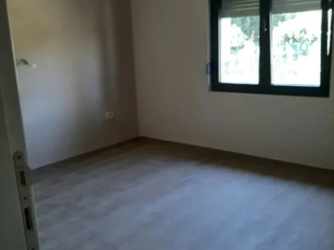 Prodaja, kuća, 130m², Tološi, Podgorica - image 3