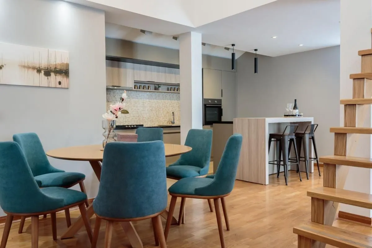 Rent, three bedroom apartment, 150m², Tivat, Crna Gora
