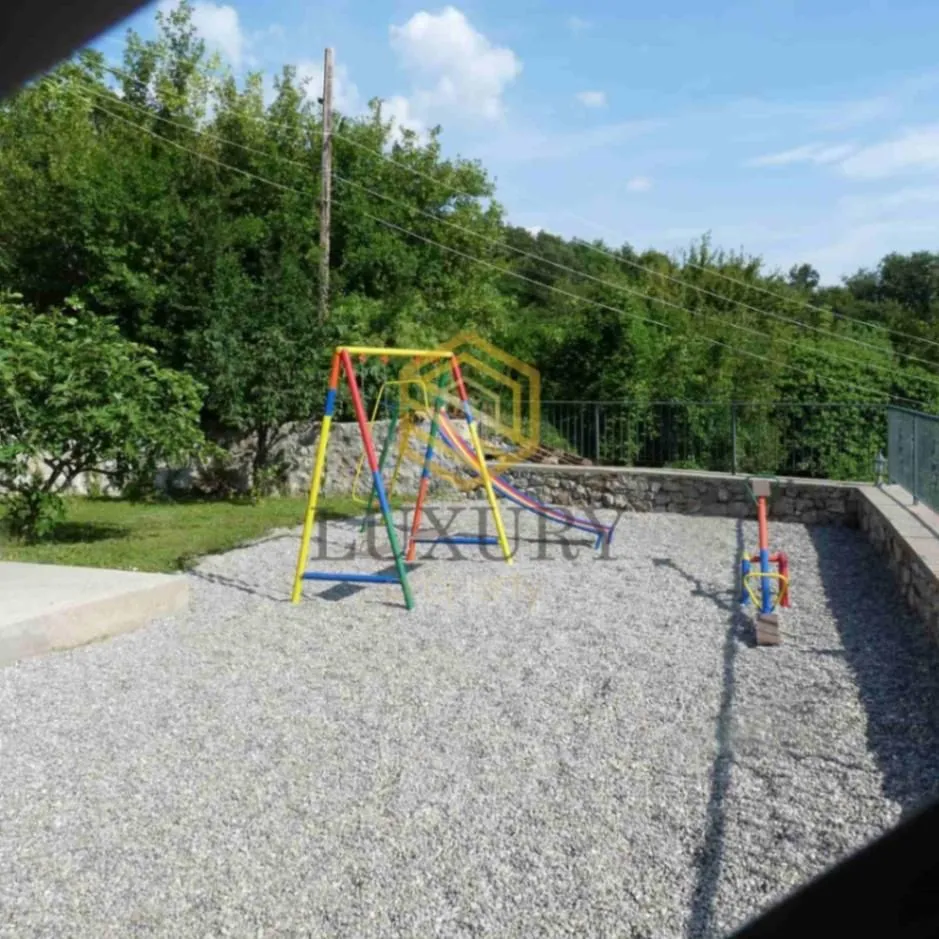 Prodaja, kuća, 200m², Podgorica, Crna Gora