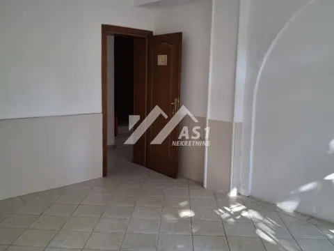 Rent, office space, 160m², Grbavica, Novi Sad Sve Podlokacije - image 2