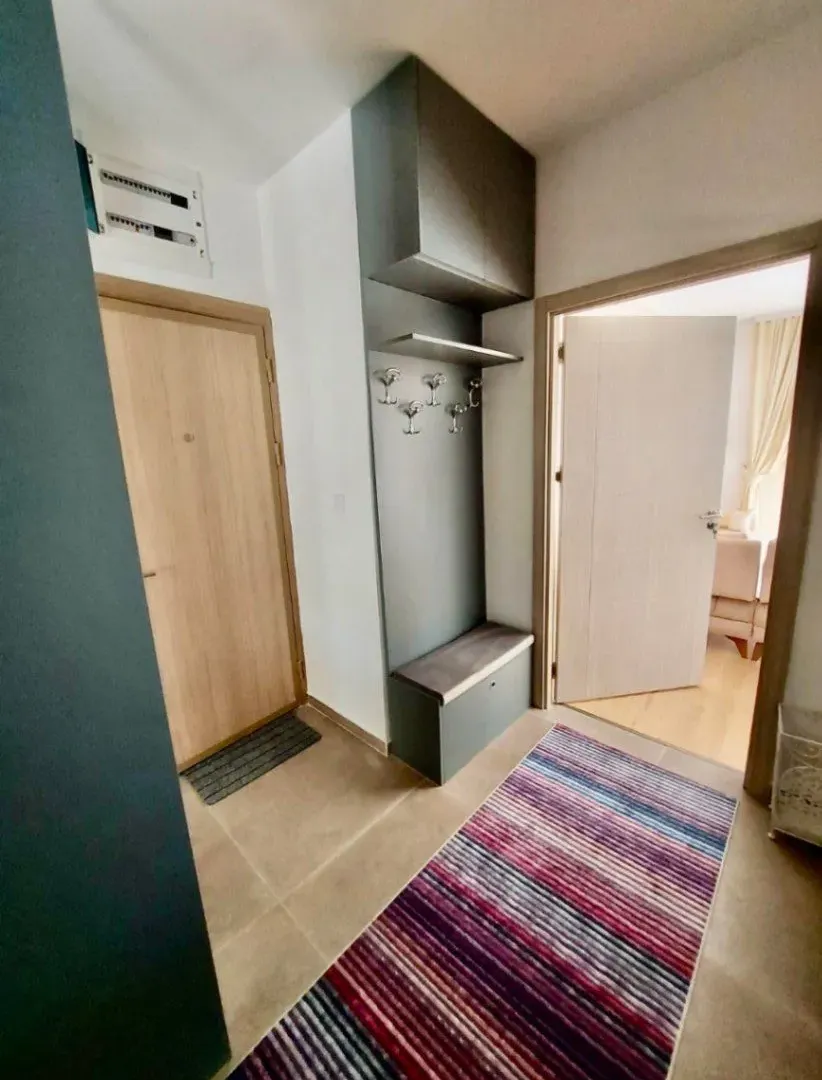 Izdavanje, dvosoban stan, 750m², Cvijetin Brijeg, Podgorica