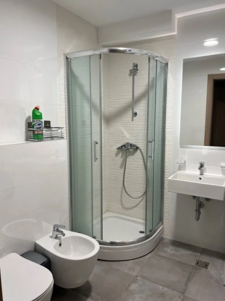 Izdavanje, trosoban stan, 90m², Master Kvart, Podgorica
