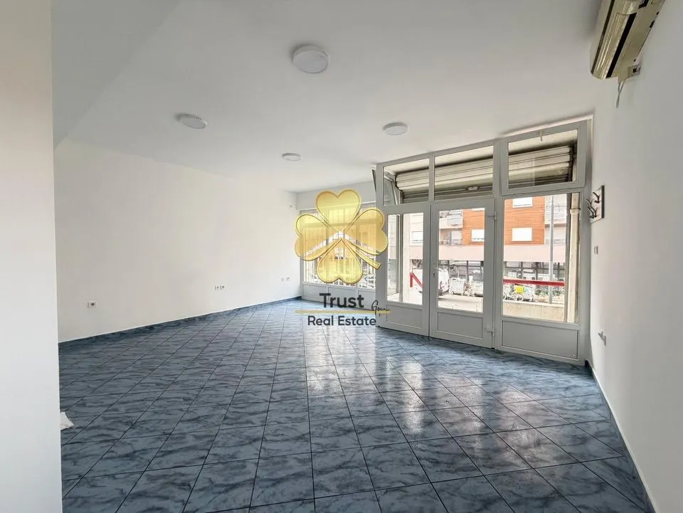 Rent, office space, 43m², Stari Aerodrom, Podgorica