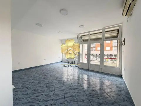 Rent, office space, 43m², Stari Aerodrom, Podgorica - image 3