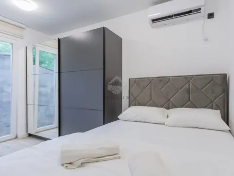 Izdavanje, kuća, 300m², Budva, Crna Gora - image 6
