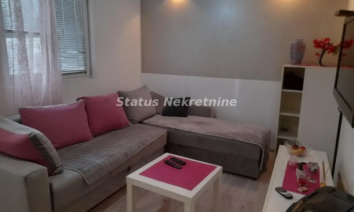 Izdavanje, trosoban stan, 78m², Avijatičarsko naselje, Novi Sad Sve Podlokacije