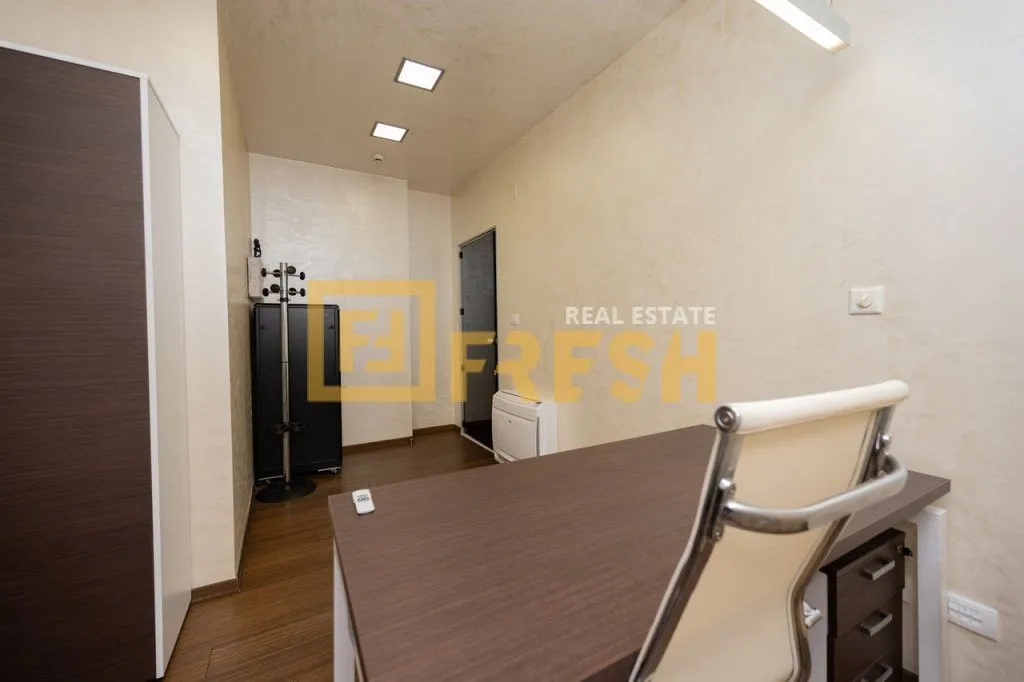 Rent, office space, 75m², Centar, Podgorica