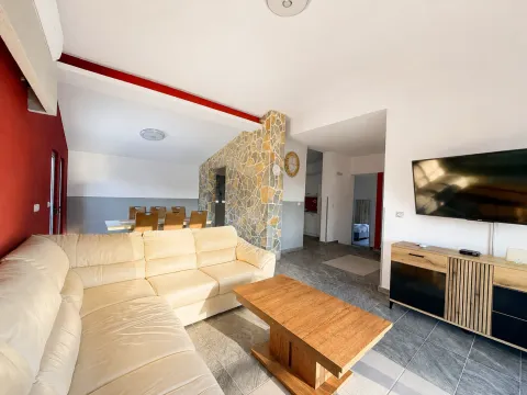 Rent, house, 145m², Dobra Voda, Bar - image 2