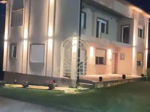 Prodaja, kuća, 310m², Čukarica, Beograd - image 12