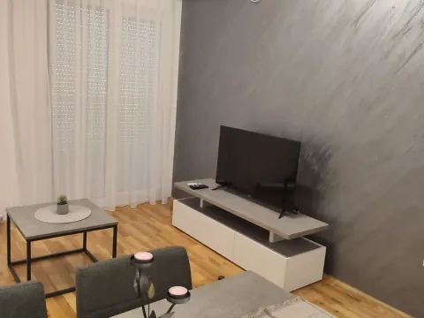 Rent, one bedroom apartment, 39m², Stari Aerodrom, Podgorica - image 17