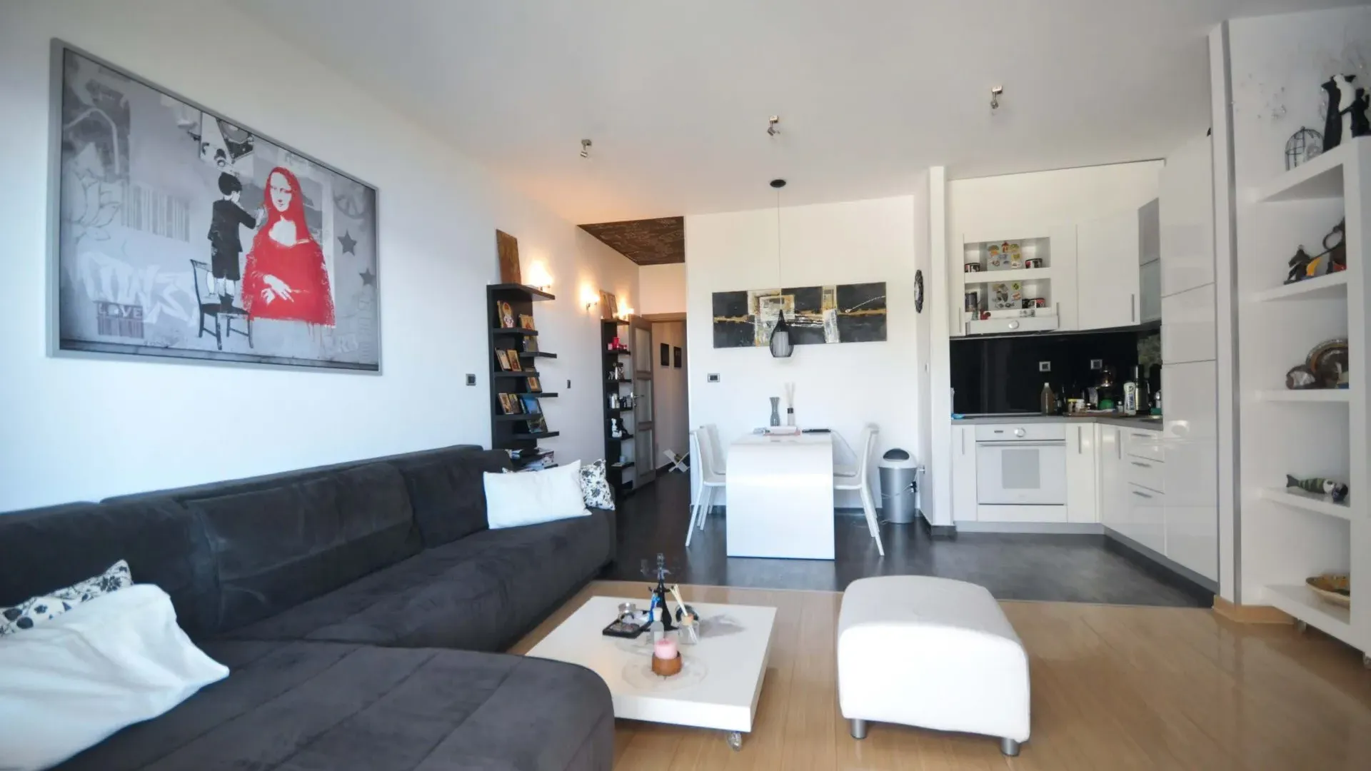 Prodaja, dvosoban stan, 55m², Pržno, Budva