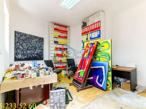Prodaja, četvorosoban stan, 120m², Stari Grad, Beograd - image 23