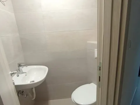 Izdavanje, trosoban stan, 100m², Ljubović, Podgorica - image 14