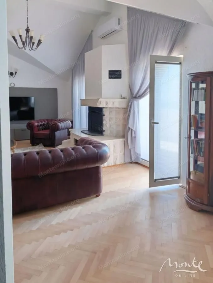Prodaja, trosoban stan, 131m², Igalo, Herceg Novi